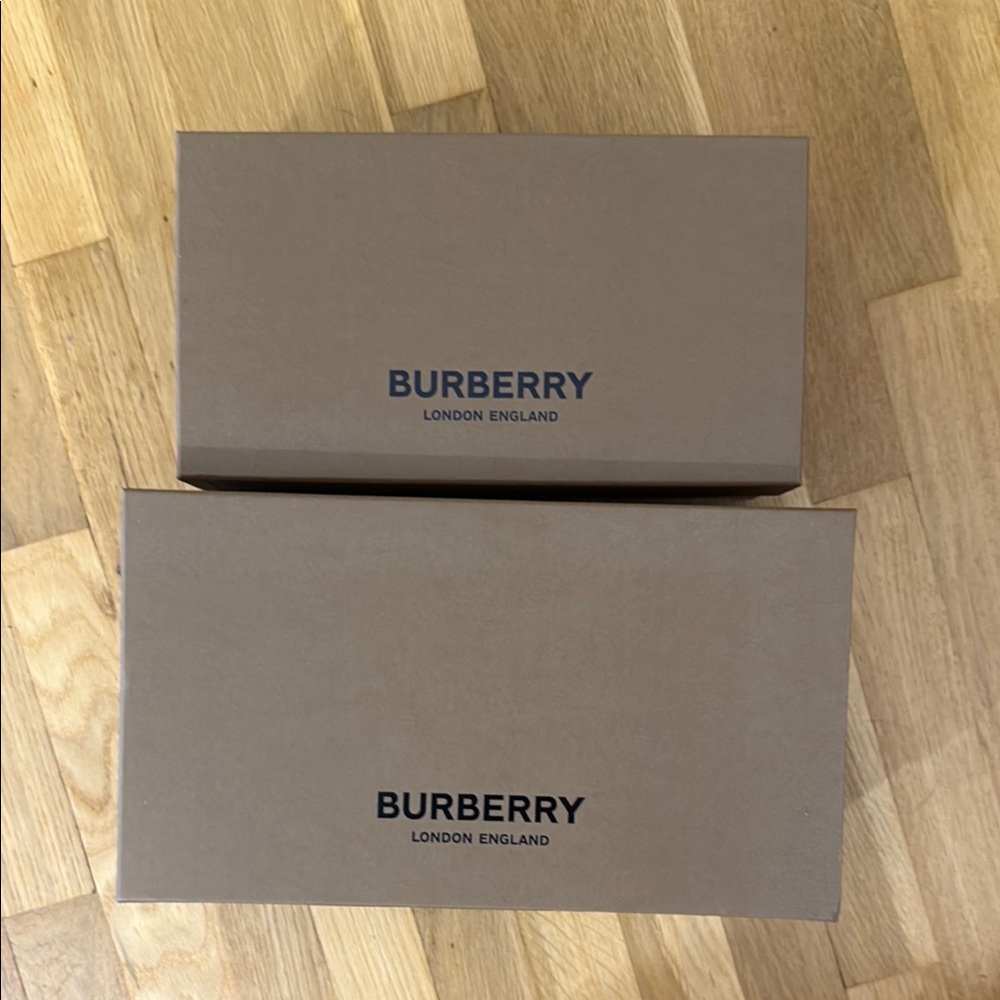 Burberry Tan boxes